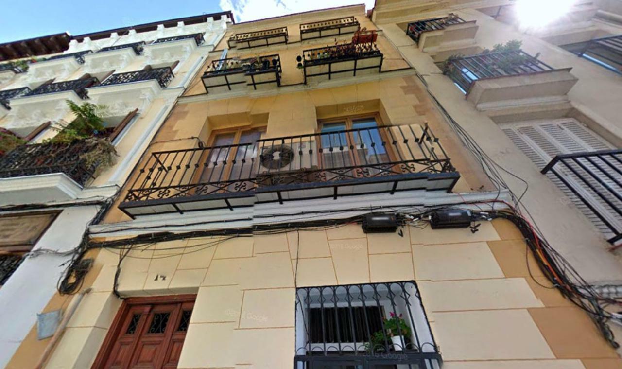 Apartamento en Calle Tres Peces Madrid Exterior foto