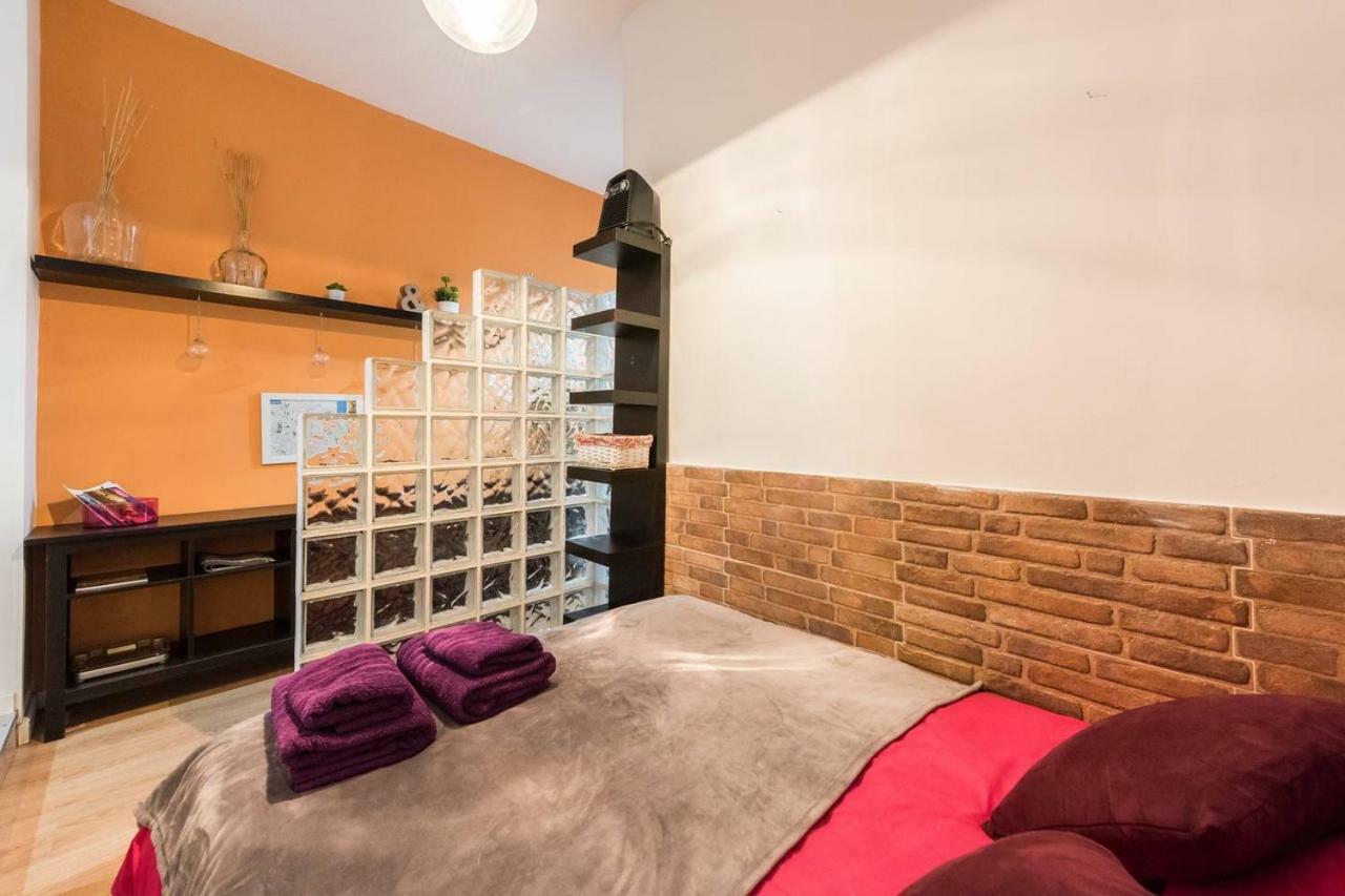 Apartamento en Calle Tres Peces Madrid Exterior foto